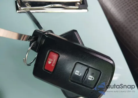 2017 Toyota Tacoma Limited from USA, damaged, VIN 3TMGZ5AN3HM051061